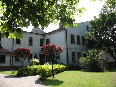 miejska-biblioteka-publiczna-im--boleslawa-lubosza
