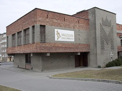 Muzeum Jana Pawła II - Bazylika Konkatedralna pw. Matki Bożej Królowej Polski