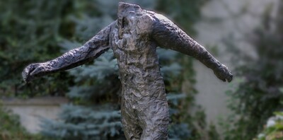 Agenda - Abakanowicz. Bez reguł. Rzeźby w Ogrodach Królewskich