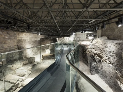 rezerwat-archeologiczny-w-podziemiach-bazyliki
