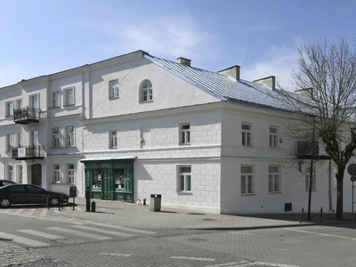 zielona-witryna---muzeum-ziemi-chelmskiej-im--wiktora-ambroziewicza-w-chelmie